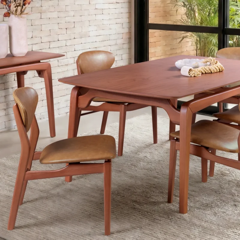 Mesa Versalhes / Cadeira Chloe